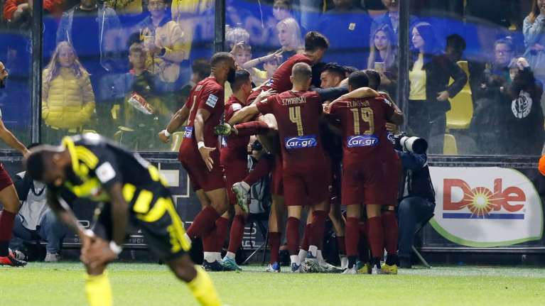 Άρης – ΑΕΚ 0-2: Ντέρμπι μόνο στα χαρτιά