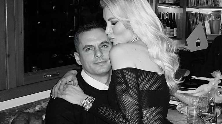 Η Κατερίνα Καινούργιου καλωσόρισε το νέο έτος αγκαλιά με τον σύντροφό της - "Θα σας πω ένα μυστικό..."