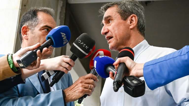 Παραιτήθηκε από το ΠΑΣΟΚ ο Ανδρέας Λοβέρδος: &quot;Αμιγώς πολιτικοί οι λόγοι&quot; - Η αντίδραση του κόμματος