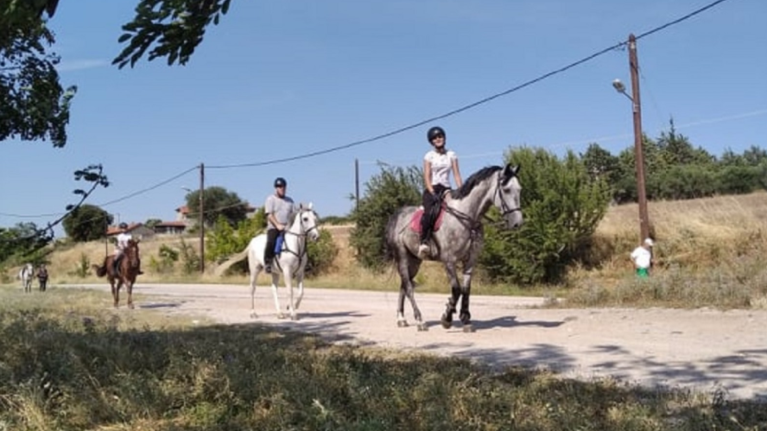 &quot;Αμαζόνες&quot; ιππείς περιπολούν για πυρκαγιές στα δάση της Θεσσαλονίκης [εικόνες - βίντεο]