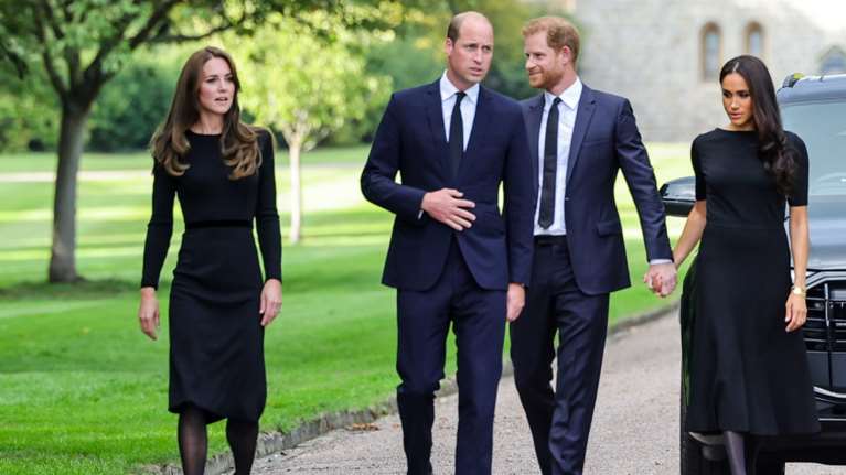 Λευκός καπνός ανάμεσα σε Χάρι και βασιλική οικογένεια - Πώς θα αμβλυνθεί η ένταση μετά τις αποκαλύψεις του βιβλίου