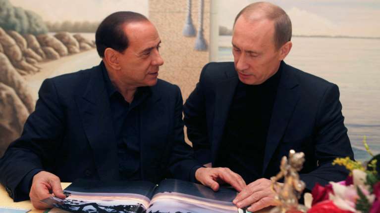 Πούτιν για Μπερλουσκόνι: &quot;Ένα αγαπητό πρόσωπο, ένας αληθινός φίλος - Πολιτικός παγκόσμιου επιπέδου&quot;