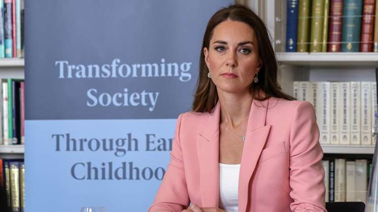 &quot;Φύλλο και φτερό&quot; το ιατρικό ιστορικό της Κέιτ Μίντλετον: Η μεγάλη ουλή στο κεφάλι και η δύσκολη εγκυμοσύνη