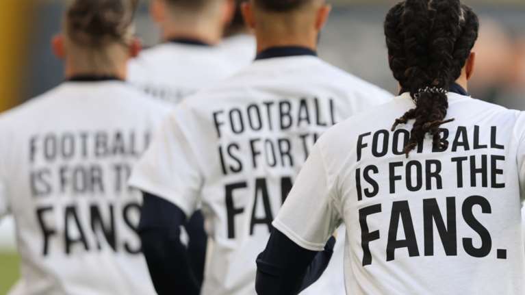 Ποδόσφαιρο: Κατακραυγή από κυβερνήσεις και φιλάθλους για το &quot;πραξικόπημα των 12&quot; - Αποφασίζει αποκλεισμούς η UEFA