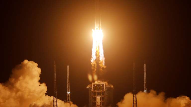 Εντυπωσιακό: Ρομποτικό σκάφος της Κίνας... πάτησε στη Σελήνη - Ιστορική επιτυχία για το Πεκίνο