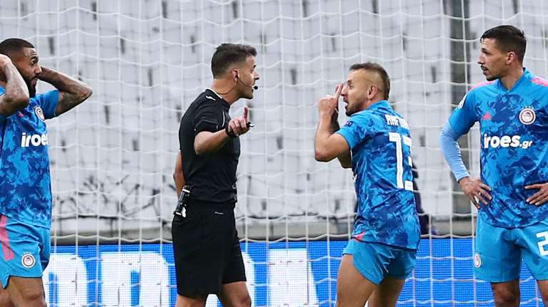 Μαρσέιγ - Ολυμπιακός: Με δύο πέναλτι έχασαν οι Πειραιώτες στο &quot;Βελοντρόμ&quot; - Τρομερά παράπονα για τη διατησία του Ισπανού Μανθάνο