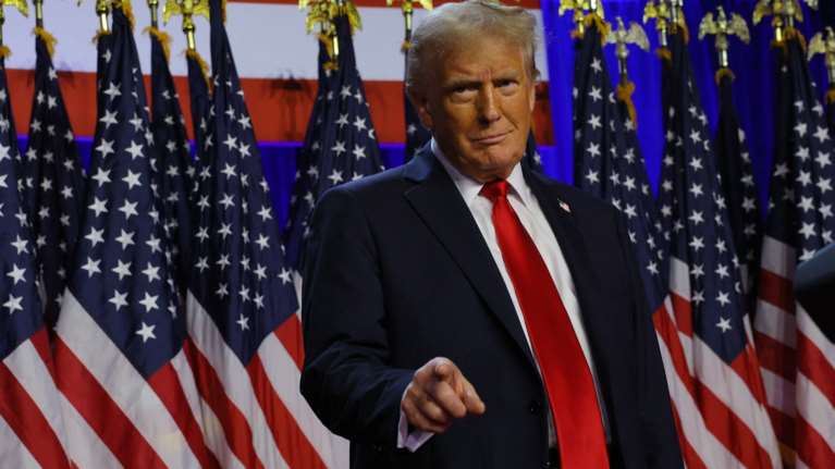 Ο Τραμπ βάζει τρεις από τους προσωπικούς του δικηγόρους σε θέσεις - κλειδιά στο υπουργείο Δικαιοσύνης