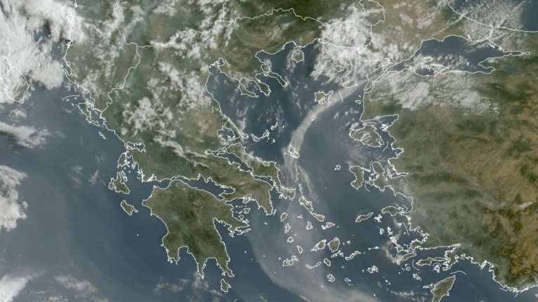 Ο καπνός από τη φωτιά στα Δαρδανέλια "πνίγει" σχεδόν όλο το Αιγαίο - Οι αναρτήσεις Κολυδά -  Λαγουβάρδου