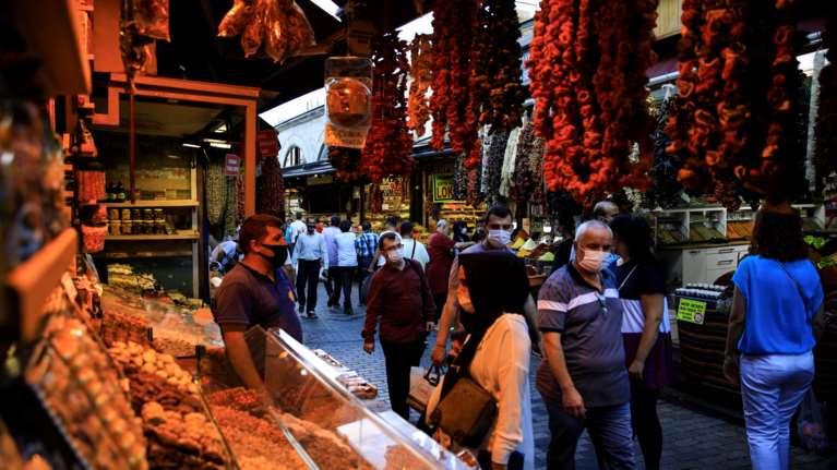 Τουρκία: Ξεπέρασαν τις 7.000 οι θάνατοι από κορονοϊό στη χώρα