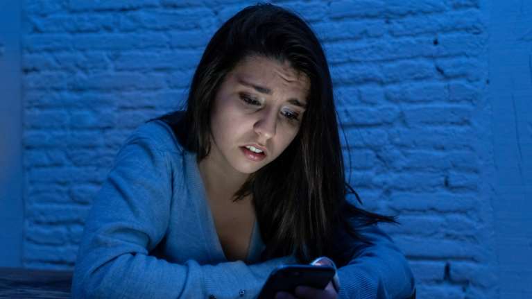 Υπόθεση revenge porn στην Αμαλιάδα: Δεν υπέκυψε στον εκβιασμό τους και ανέβασαν το γυμνό της βίντεο στο Tik Tok