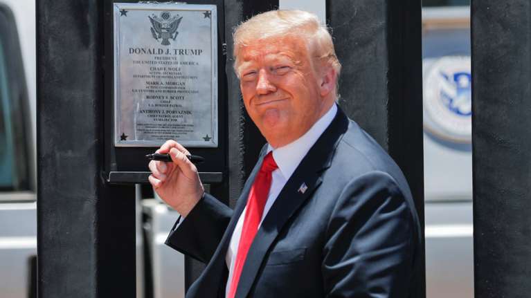 Νέο "χαστούκι" για Τραμπ - 14 μονάδες πίσω από τον Μπάιντεν σε δημοσκόπηση των "New York Times"