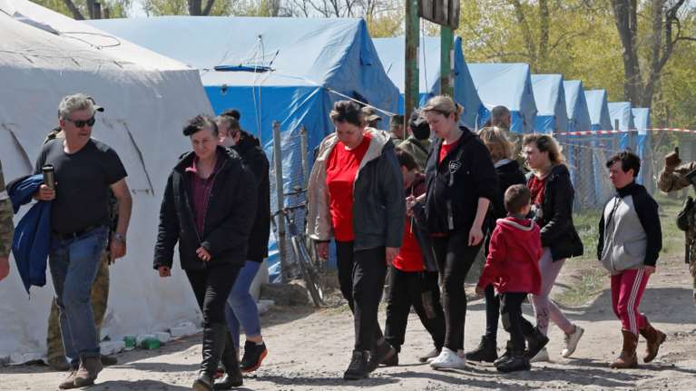 Πόλεμος στην Ουκρανία - Μαριούπολη: Απομακρύνονται οι άμαχοι από την κόλαση του Αζοφστάλ - Επιβεβαιώνει ο Ζελένσκι [εικόνες]