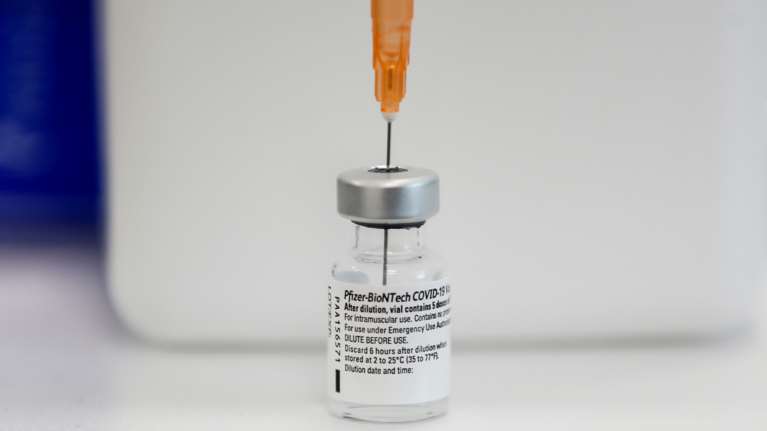 Πόσο κοστίζει το εμβόλιο της Pfizer - Διέρρευσε το συμβόλαιο της εταιρείας με την ΕΕ