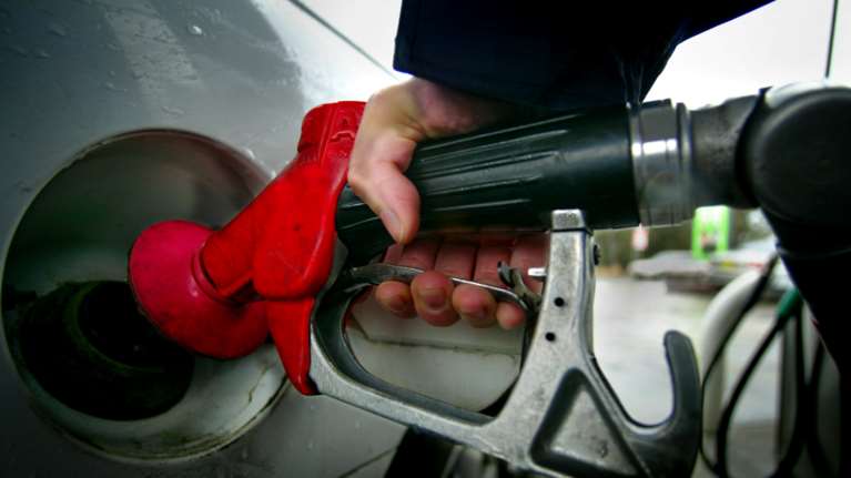 Επιδότηση καυσίμων: Ξεπέρασαν τις 100.000 οι αιτήσεις για το Fuel Pass μέσα σε λίγες ώρες