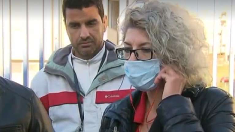 Ενταση σε σχολείο του Ευόσμου λόγω άρνησης self test: Παραλήρημα μητέρας - &quot;Τα παιδιά μας δεν είναι πειραματόζωα&quot;