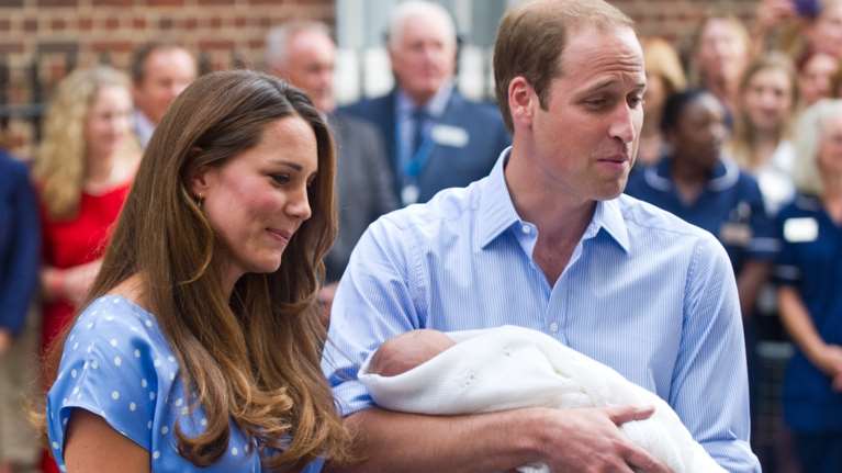 &quot;Κάναμε πρόβες με ψεύτικο μωρό&quot;: Η αποκάλυψη της Κέιτ για την ημέρα που ο πρίγκιπας Τζορτζ βγήκε από το μαιευτήριο