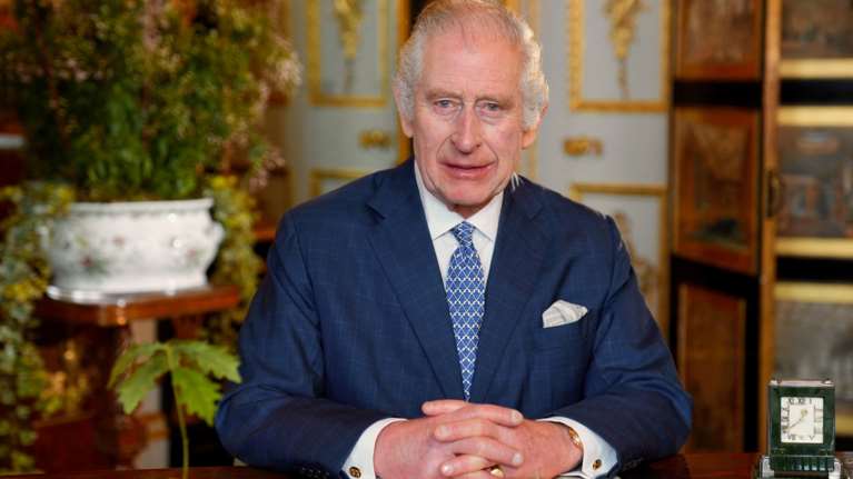 Ρωσικά ΜΜΕ μετέδωσαν fake news για τον βασιλιά της Αγγλίας - &quot;Ο βασιλιάς Κάρολος δεν είναι νεκρός&quot; απάντησε η βρετανική πρεσβεία στο Κίεβο