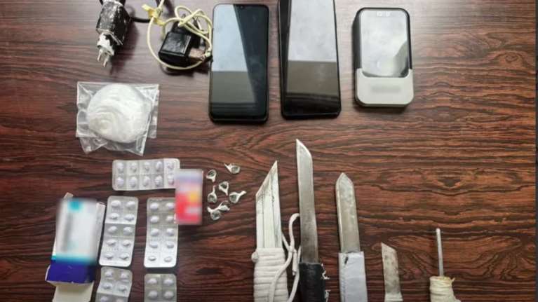 Φυλακές Μαλανδρίνου: Βρέθηκαν μαχαίρια, ναρκωτικά, κινητά και... ρούτερ - Συνελήφθησαν 17 έγκλειστοι