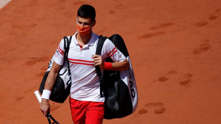 "Άδειασμα" σε Τζόκοβιτς από Σέρβο γιατρό: "Γνώριζε ότι είναι θετικός στον κορονοϊό από τις 16 Δεκεμβρίου"