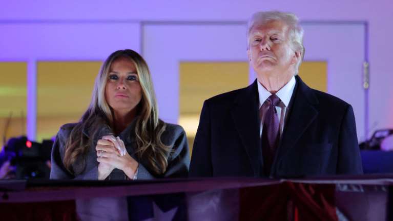 "Σώστε το ΤΙΚ ΤΟΚ" παροτρύνει ο Ντόναλντ Τραμπ, μετά τη διακοπή της πρόσβασης στις ΗΠΑ