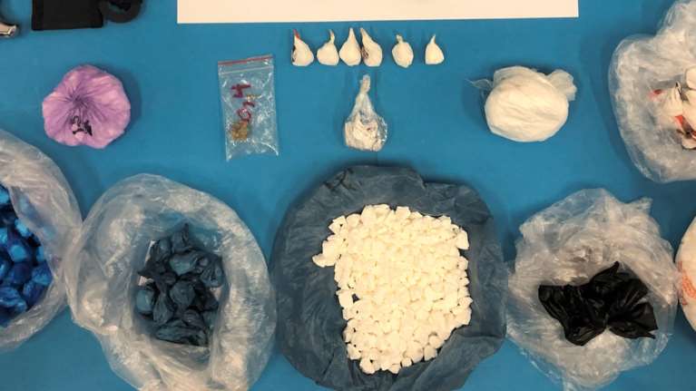 &quot;Επιδημία&quot; κοκαϊνης στα Βόρεια Προάστια: Delivery σε επώνυμους με... βάρδιες από τη σπείρα [εικόνες - βίντεο]