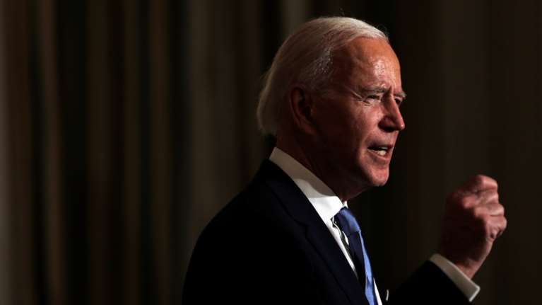 Μπάιντεν: Τηλεφώνημα σε Νετανιάχου και Αμπάς, μετά τους βομβαρδισμούς στην Λωρίδα της Γάζας