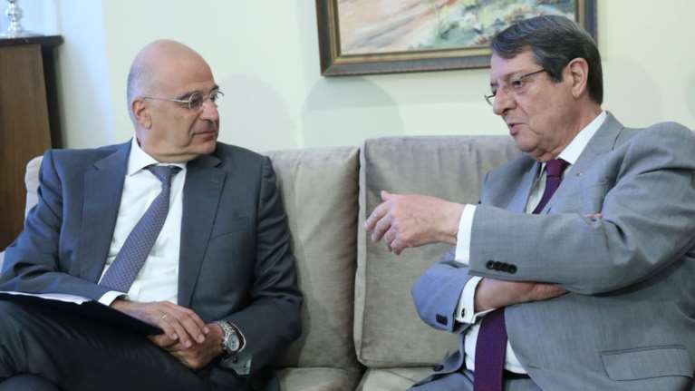 Συνάντηση Δένδια - Αναστασιάδη: Κοινή γραμμή Ελλάδς - Κύπρου απέναντι στην τουρκική προκλητικότητα