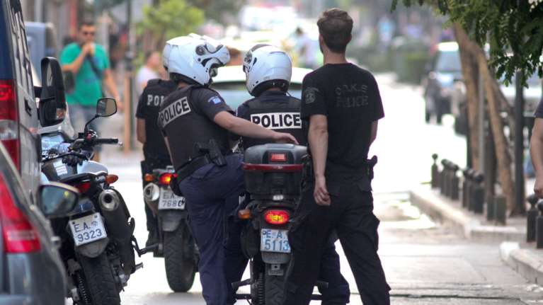 Οπαδός του Παναθηναϊκού ο 36χρονος &quot;Ντένις Μολότοφ&quot; που πυροβολήθηκε στο Ίλιον