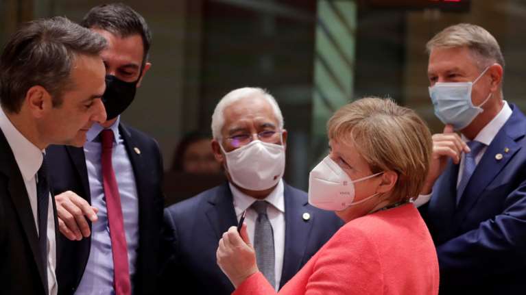 Κυβερνητικές πηγές: Εθνική επιτυχία η συμφωνία στη Σύνοδο Κορυφής