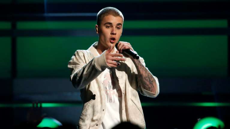 Τηλεοπτική σεφ βρήκε τον γάτο του Τζάστιν Μπίμπερ που είχε χαθεί πριν ένα μήνα