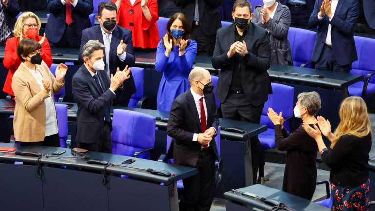 Γερμανία: Εξελέγη Καγκελάριος ο Όλαφ Σολτς - 21 &quot;απώλειες&quot; στη Βουλή