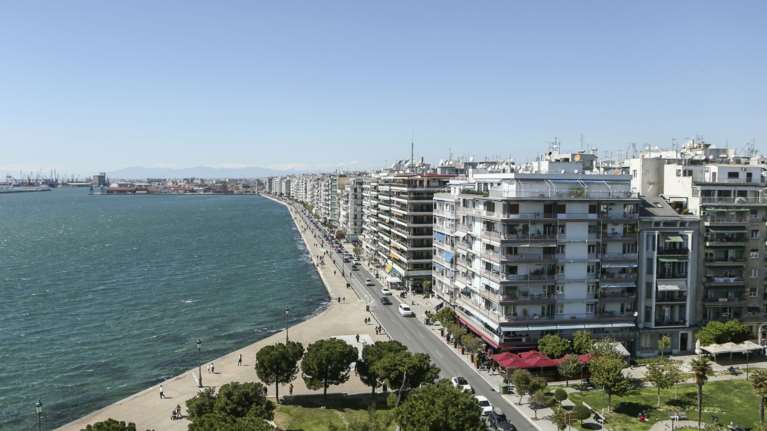 Τραγωδία στη Θεσσαλονίκη: Νεκρός 34χρονος - Ανασύρθηκε με το αναπηρικό αμαξίδιό του από τον Θερμαϊκό