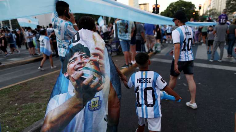 Μουντιάλ 2022: Ο νέος εθνικός ύμνος των Αργεντίνων - &quot;Γεννήθηκα στη χώρα του Ντιέγκο και του Λιονέλ&quot; [Βίντεο]