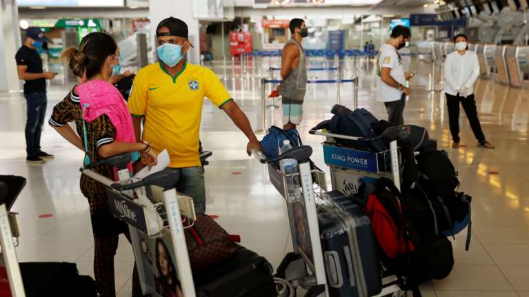 Γερμανός καθηγητής Επιδημιολογίας: &quot;Τερατωδώς κακή η ιδέα των διακοπών φέτος&quot;