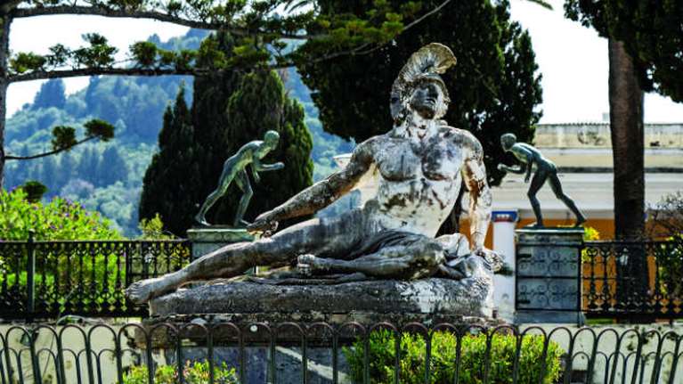 Ξεκινά η αποκατάσταση του ιστορικού Αχίλλειου της Κέρκυρας