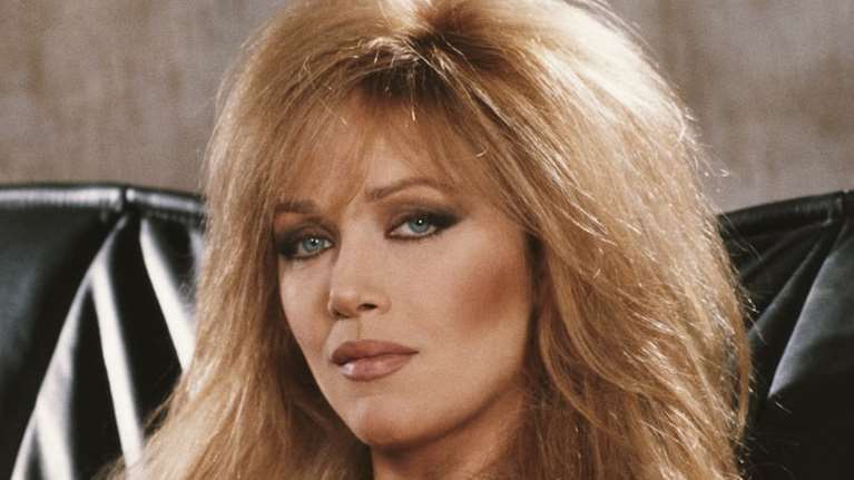 Τάνια Ρόμπερτς: Έφυγε τελικά από τη ζώη το γνωστό &quot;Bond girl&quot; - Η &quot;μαύρη&quot; παρεξήγηση με τον θάνατό της [Βίντεο]