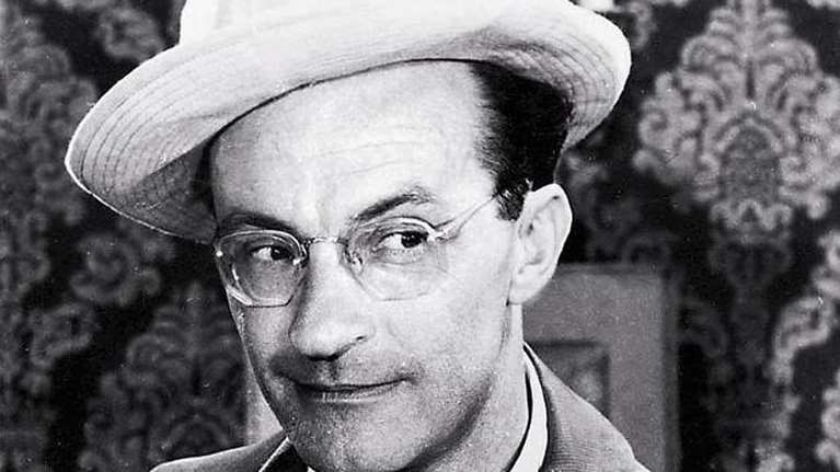 Ρετρό: Ο Ντίνος Ηλιόπουλος γαμπρός στον δεύτερο γάμο του - Δίπλα στην εντυπωσιακή σύζυγό του [εικόνα]