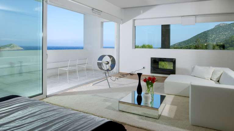 Σε mood διακοπών: Η κατοικία στο Πόρτο Ράφτη που σε χαλαρώνει από την καθημερινότητα