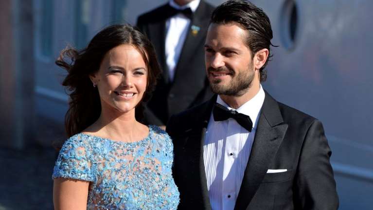 Γαλαζοαίματες διακοπές: Ανανεωμένη και με νέο look η πριγκίπισσα Σοφία της Σουηδίας