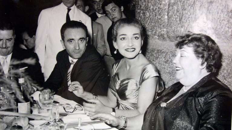 Σπάνιο κλικ: Η Μαρία Κάλλας, θλιμμένη, το καλοκαίρι μετά τον χωρισμό με τον Ωνάση στις διακοπές της