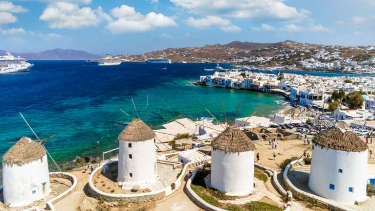 Ολοκληρώνεται ο εμβολιασμός σε 68 νησιά: Αλλαγή σχεδίων μετά τις καθυστερήσεις στις παραδόσεις από την Johnson &amp; Johnson