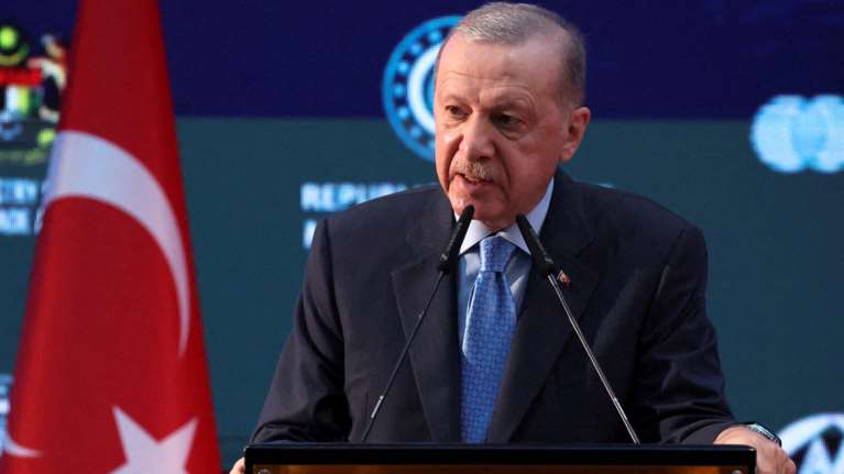 Ο Ερντογάν τα ρίχνει στην αντιπολίτευση: Στελέχη σας έδωσαν τις πληροφορίες για τη &quot;διαφθορά&quot; του Ιμάμογλου