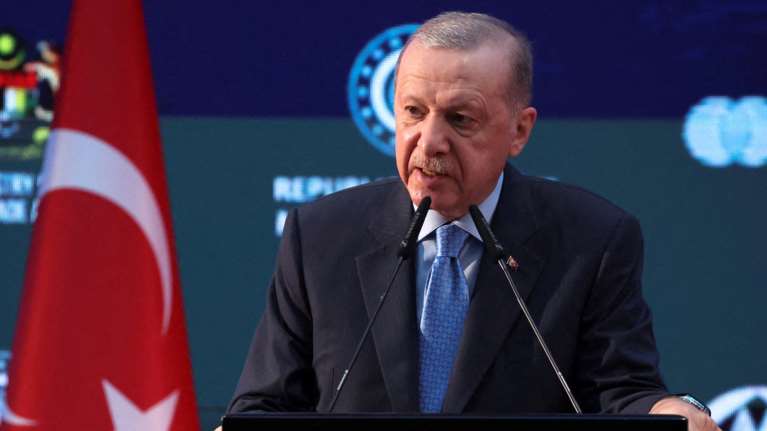 Bloomberg: Ο Ερντογάν επιδιώκει συνάντηση με τον Τραμπ στον Λευκό Οίκο