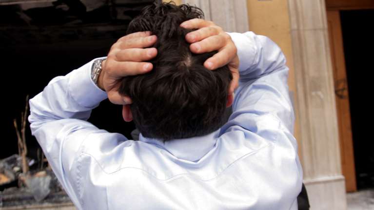 Marfin: Mαρτυρία σοκ για την τραγωδία - Δεν θα ξεχάσω ποτέ την ώρα που έβγαινα, με έβριζαν και φώναζαν &quot;να καείτε&quot; [βίντεο]