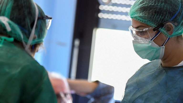 Κορονοϊός: Αυξάνονται δραματικά οι νεκροί στην Ισπανία - 462 σε ένα 24ωρο