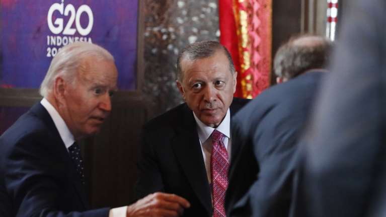 Συνάντηση Μπάιντεν - Ερντογάν στη G20: Ο Μπάιντεν στηρίζει το αίτημα για τα F-16, λέει η τουρκική προεδρία