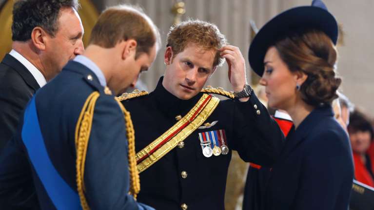 &quot;Θέλω να γυρίσω πίσω&quot;: Η πρόταση του πρίγκιπα Χάρι που &quot;μπλόκαρε&quot; ο πρίγκιπας Γουίλιαμ και η σκληρή απάντηση