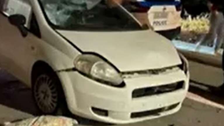 Μονεμβασιά: "Είδα τον πατέρα μου αιμόφυρτο στον δρόμο" - Συγκλονίζει ο γιος ενός εκ των δύο νεκρών [βίντεο]