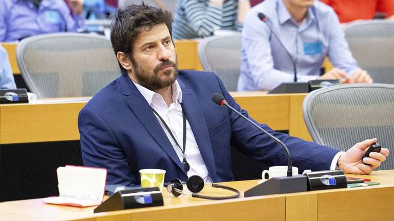 &quot;Δεν παίζει ρόλο αν είσαι ωραίο παιδί&quot;: Οταν ο Αλέξης Γεωργούλης μιλούσε για τη σεξουαλική κακοποίηση και το ελληνικό MeToo