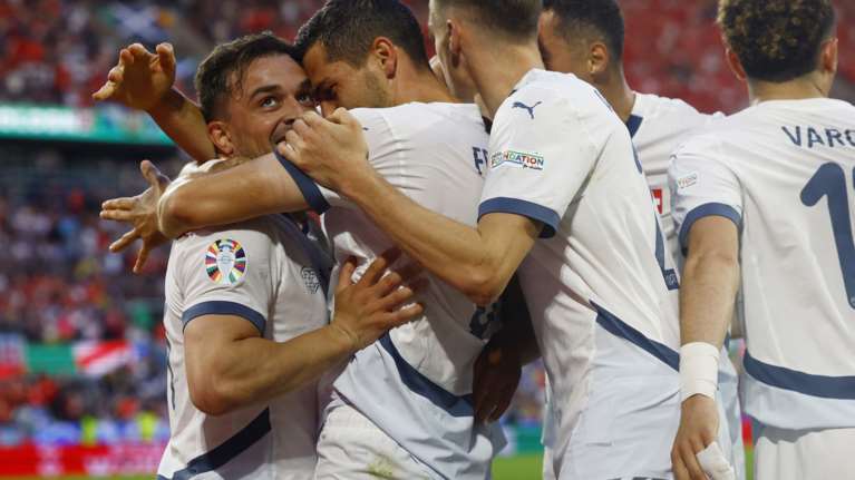 Euro 2024: Το απίστευτο γκολ του Σακίρι φέρνει τους Ελβετούς μία ανάσα από την φάση των &quot;16&quot;- Τελικό σκορ 1-1